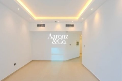 Apartment in Barsha Heights (Tecom), Dubai 2 bedrooms, 110 sq.m. № 139559 - photo 2