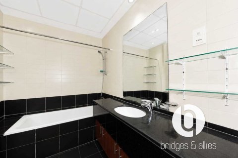 Снять в аренду квартиру в Дубай Марине, Дубай: 2 спальни, 133м², № 139560 - фото 18