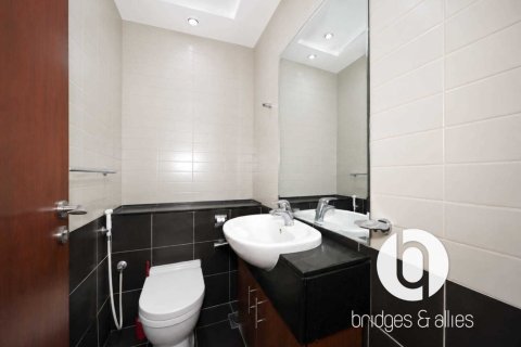 Снять в аренду квартиру в Дубай Марине, Дубай: 2 спальни, 133м², № 139560 - фото 10