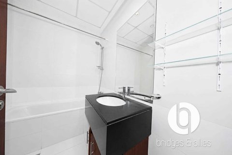 Снять в аренду квартиру в Дубай Марине, Дубай: 2 спальни, 133м², № 139560 - фото 14