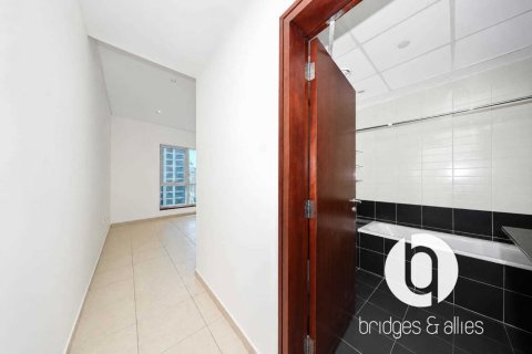 Снять в аренду квартиру в Дубай Марине, Дубай: 2 спальни, 133м², № 139560 - фото 17