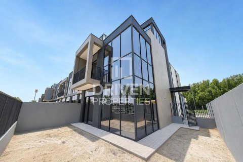 تاون هاوس في مُدُنْ, دبي 4 غرف نوم, 240.06 م² رقم 142876