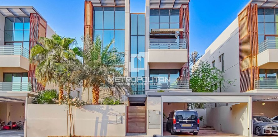 Villa à Meydan, Dubai, 6 chambres, 563 m², № 72785