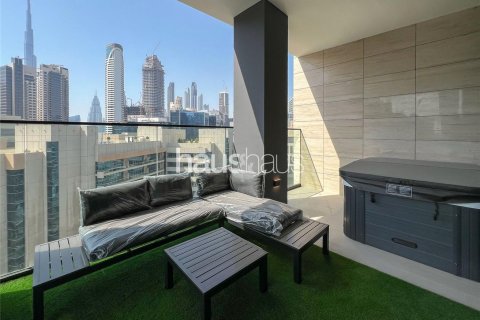 Apartment in Business Bay, Dubai 2 bedrooms, 124 sq.m. № 44862 - photo 2
