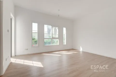 Villa en Springs 2, The Springs, Dubai, 3 dormitorios, 228 m², № 122832 - foto 8
