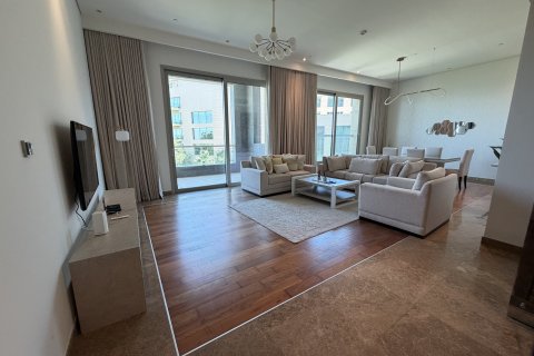 Apartment in Palm Jumeirah, Dubai 2 bedrooms, 257 sq.m. № 137837