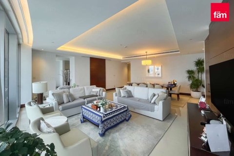 Apartment in Downtown Dubai (Downtown Burj Dubai), Dubai 5 bedrooms, 290.8 sq.m. № 139643 - photo 2