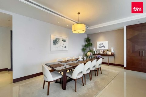 Apartment in Downtown Dubai (Downtown Burj Dubai), Dubai 5 bedrooms, 290.8 sq.m. № 139643 - photo 6