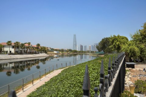 Villa en Jumeirah Islands, Dubai, 4 dormitorios, 492.39 m², № 141145