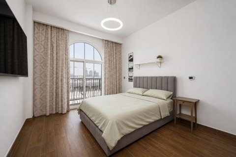 Adosado en Motor City, Dubai, 3 dormitorios, 306.79 m², № 141147 - foto 17