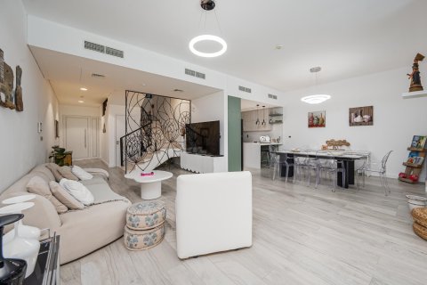 Adosado en Motor City, Dubai, 3 dormitorios, 306.79 m², № 141147 - foto 6