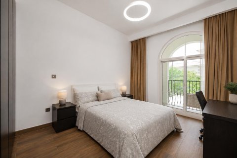 Adosado en Motor City, Dubai, 3 dormitorios, 306.79 m², № 141147 - foto 16