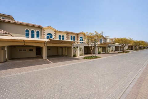 Adosado en Motor City, Dubai, 3 dormitorios, 306.79 m², № 141147 - foto 22