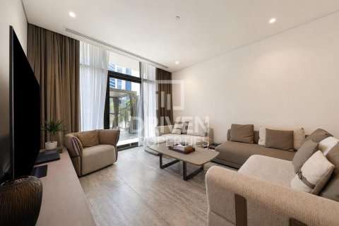 Apartment in Business Bay, Dubai 2 bedrooms, 174.29 sq.m. № 130068 - photo 12