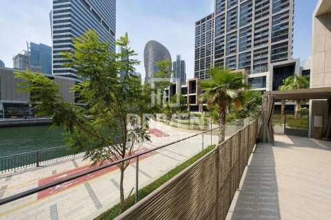 Apartment in Business Bay, Dubai 2 bedrooms, 174.29 sq.m. № 130068 - photo 10