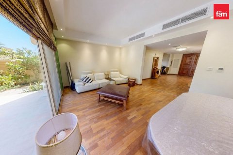 Villa à Wadi Al Safa 2, Dubai, 5 chambres, 814 m², № 115821