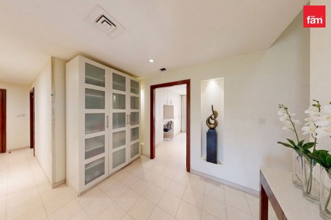Villa à Wadi Al Safa 2, Dubai, 5 chambres, 814 m², № 115821 - photo 8