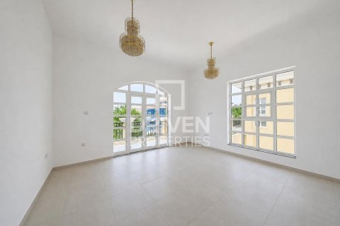 Снять в аренду виллу в The Villa, Дубай: 5 спален, 445.93м², № 138715 - фото 16