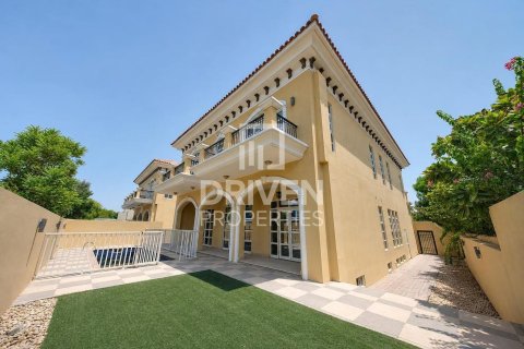 Вилла в The Villa, Дубай, 5 спален, 445.93м², № 138715