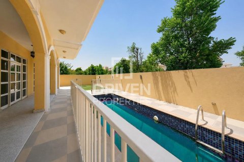 Снять в аренду виллу в The Villa, Дубай: 5 спален, 445.93м², № 138715 - фото 27