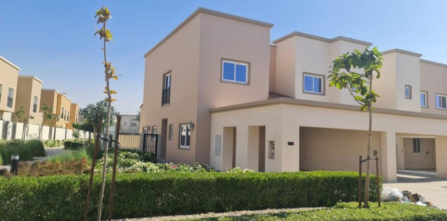 Adosado en Amaranta, Dubai Land, Dubai, 4 dormitorios, 2476 m², № 766