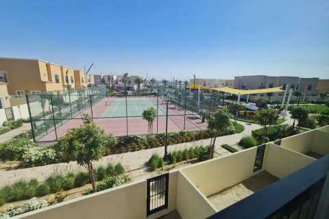 Adosado en Amaranta, Dubai Land, Dubai, 4 dormitorios, 2476 m², № 766 - foto 5