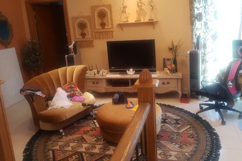 Villa en Regional, Jumeirah Park, Dubai, 5 dormitorios, 490 m², № 761 - foto 5