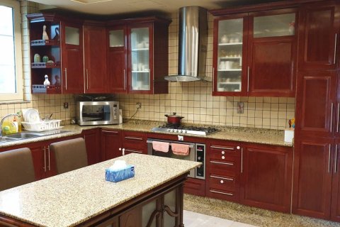 Villa en Jumeirah Islands, Dubai, 5 dormitorios, 502 m², № 760 - foto 15