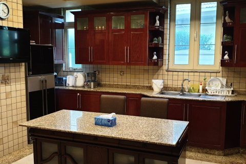 Villa en Jumeirah Islands, Dubai, 5 dormitorios, 502 m², № 760 - foto 13