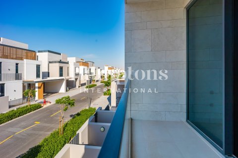 Villa in Arabian Ranches 3, Dubai 5 bedrooms, 610.00109800 sq.m. № 138993 - photo 8