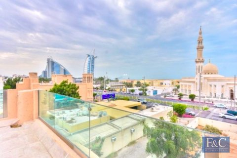 Villa in Umm Suqeim 3, Umm Suqeim, Dubai 7 bedrooms, 892 sq.m. № 103772
