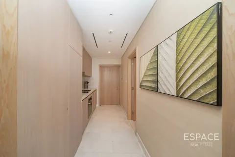 Apartment in Palm Jumeirah, Dubai 49 sq.m. № 123079 - photo 2