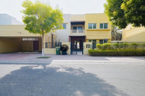 Вилла в Meadows, Дубай, 5 спален, 554.6м², № 37620