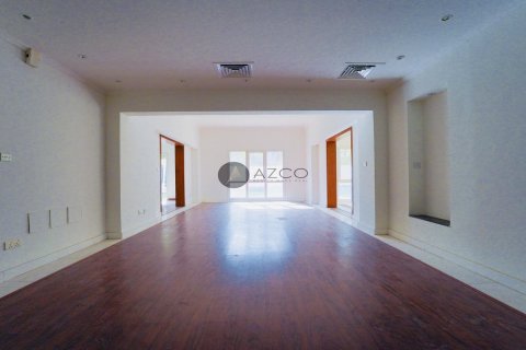 Villa à Meadows, Dubai, 5 chambres, 554.6 m², № 37620 - photo 2