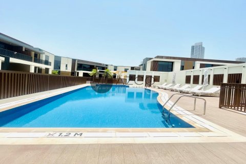 Снять в аренду таунхаус в Al Barsha 1, Аль-Барша, Дубай: 4 спальни, 399.5м², № 37617 - фото 13