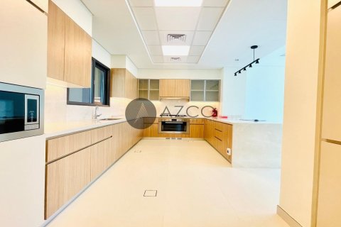 Снять в аренду таунхаус в Al Barsha 1, Аль-Барша, Дубай: 4 спальни, 399.5м², № 37617 - фото 3