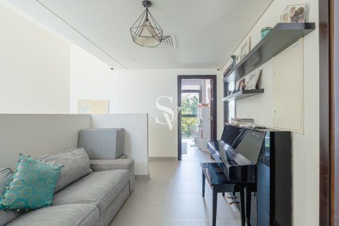 Купить таунхаус в Arabella Townhouses, Мудон, Дубай: 3 спальни, 191м², № 109061 - фото 15