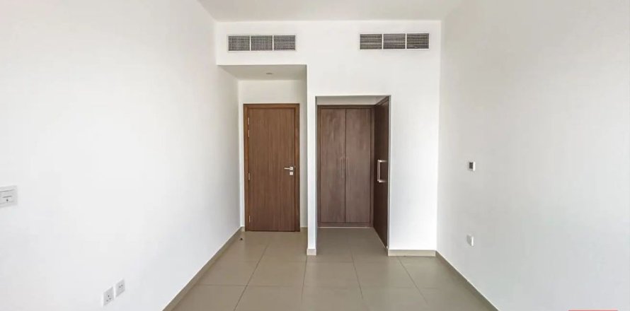 Таунхаус в Дубае, 3 спальни, 161м², № 139339