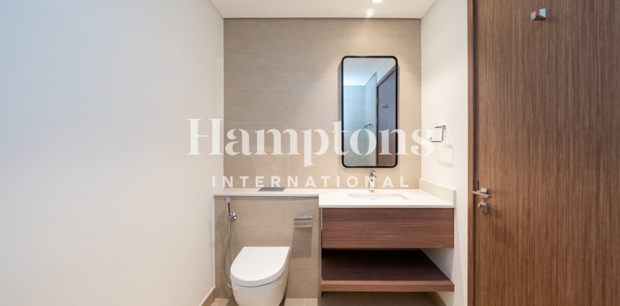 Appartement à Mina Rashid, Dubai, 2 chambres, 101.729 m², № 135008