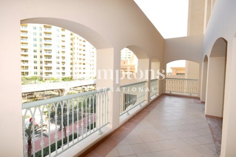 Apartment in FIVE Palm Jumeirah, Palm Jumeirah, Dubai 3 bedrooms, 308.62376600 sq.m. № 135007 - photo 16
