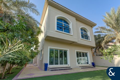 فيلا في فيلات, دبي 5 غرف نوم , 390 م² رقم 78744 - صورة 15