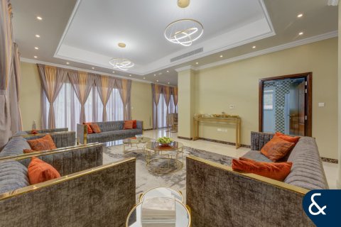 فيلا في فيلات, دبي 5 غرف نوم , 390 م² رقم 78744 - صورة 2