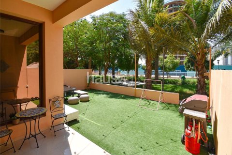 Adosado en Jumeirah Islands, Dubai, 4 dormitorios, 216 m², № 43385 - foto 8