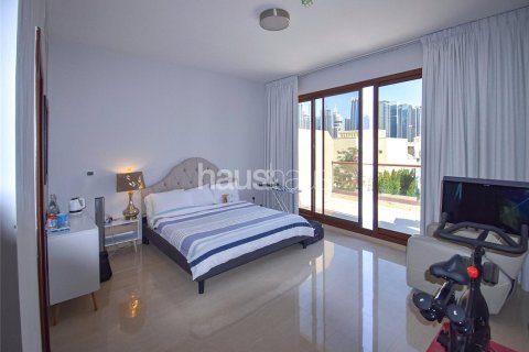 Adosado en Jumeirah Islands, Dubai, 4 dormitorios, 216 m², № 43385 - foto 12