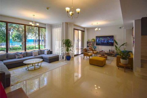 Adosado en Jumeirah Islands, Dubai, 4 dormitorios, 216 m², № 43385 - foto 6