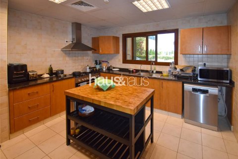 Adosado en Jumeirah Islands, Dubai, 4 dormitorios, 216 m², № 43385 - foto 3