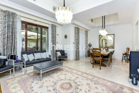 Villa à Arabian Ranches, Dubai, 5 chambres, 342 m², № 43380 - photo 2