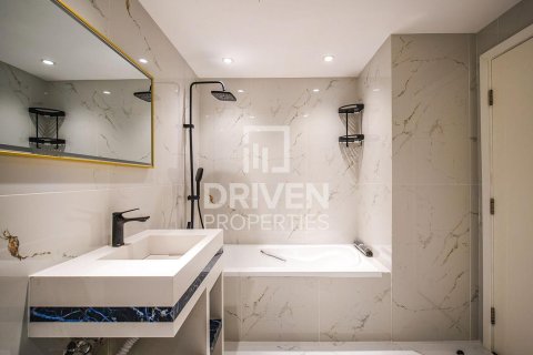 Apartamento en The Residences, Downtown Dubai (Downtown Burj Dubai), Dubai, 2 dormitorios, 125.42 m², № 137080 - foto 17
