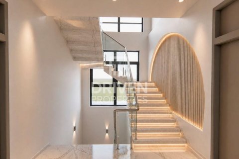 Villa in Dubai 4 bedrooms, 322 sq.m. № 140662 - photo 30