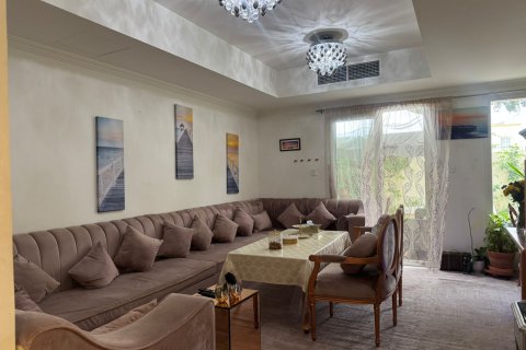 Villa in Dubai 2 bedrooms, 173 sq.m. № 100342 - photo 9